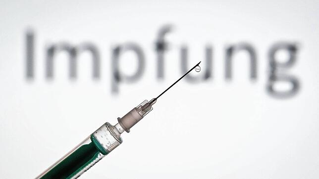 Auf der ganzen Welt wird derzeit an einem Impfstoff gegen die Atemwegserkrankung Covid-19 geforscht. der Schweizer Immunologe Martin ...