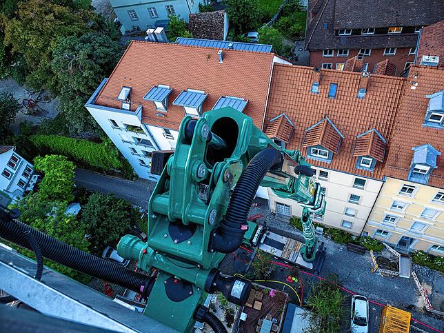 Bild 26: Nach dem Großbrand in Konstanz: Der Einsatz geht in seine zweite Nacht
