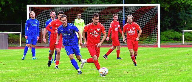 Bild 9: Neuer Spitzenreiter FC Tiengen 08 besiegt den TuS Efringen-Kirchen mit 4:1 &ndash; und wir haben Bilder!
