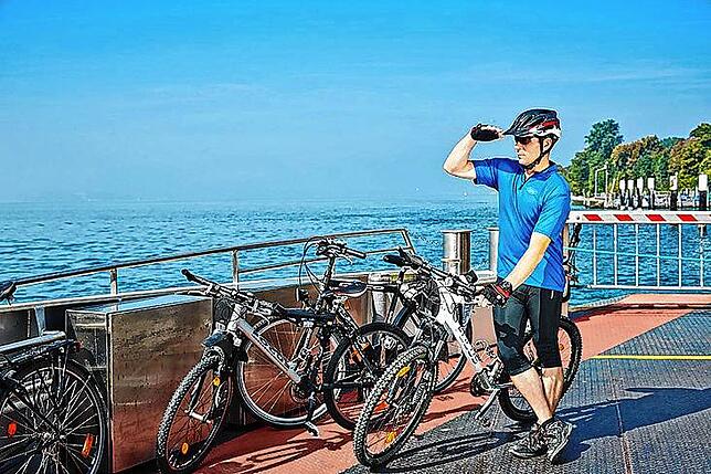 Als zahlende Kunden sind Radfahrer auf der Fähre willkommen. Aber muss es wirklich so sein, dass sie für ihre Fahrzeuge einen satten ...