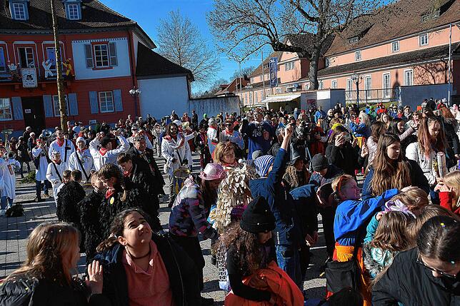 Bild 30: Narren und Stadt feiern in Bad Dürrheim Fasnetsauftakt