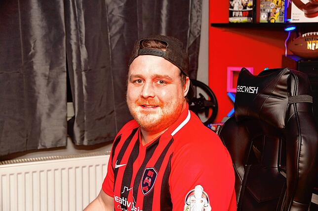 eSportler Nico „Molli4189“ Möller aus Warmbach gewann mit dem FV Degerfelden die erste inoffizielle südbadische ...