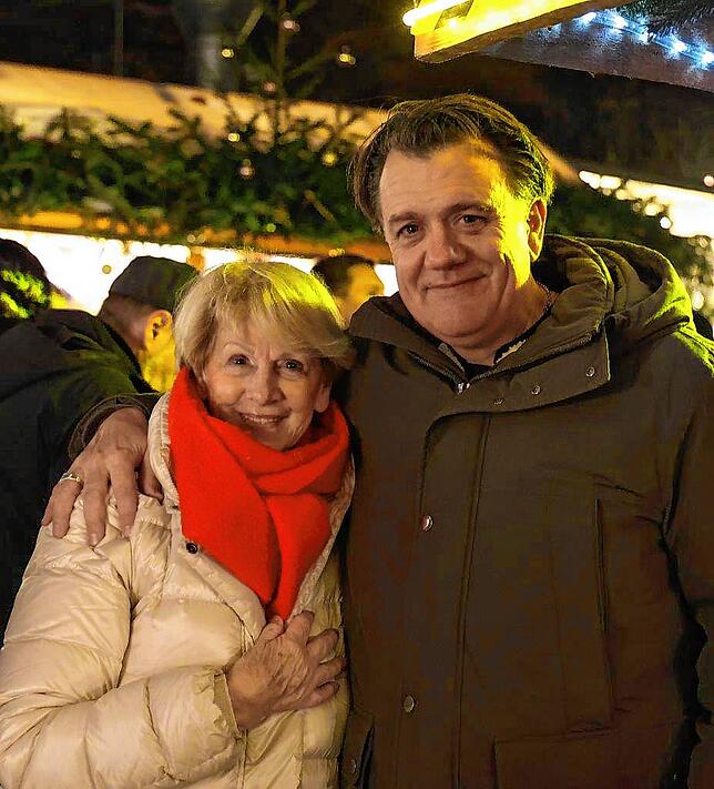 Bild 10: Der Hincooker backt für die Konstanzer Tafel: Bilder der Spendenaktion auf dem Weihnachtsmarkt
