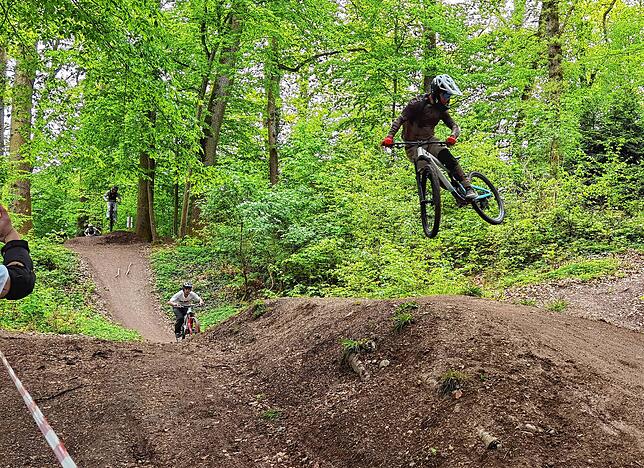 Vor allem junge Biker zeigen auf der Strecke ihr Können.