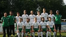 Zugänge und Trainer beim FC Brigachtal: (hinten von links) Daniel Hauser (Co-Trainer), Massimo Verratti (Trainer), Stefan Thelen, ...