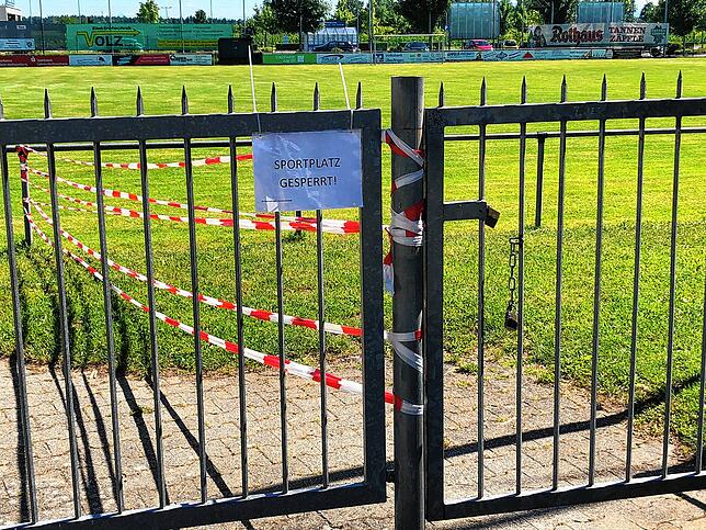 Der Sportplatz des SV Bermatingen ist bleibt vorerst bis zum Ende der Woche gesperrt.