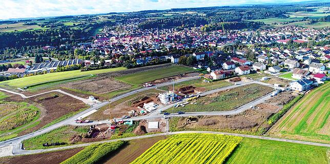 Im Oktober 2021 entstehen die ersten Häuser im Bräunlinger Wohngebiet am Bregenberg. Damals sind hohe Zinsen, Inflation oder ...