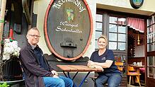 Stefan und Daniela Siebenhaller führen die Besenwirtschaft auf dem Reblandhof in Immenstaad-Kippenhausen in zweiter Generation.