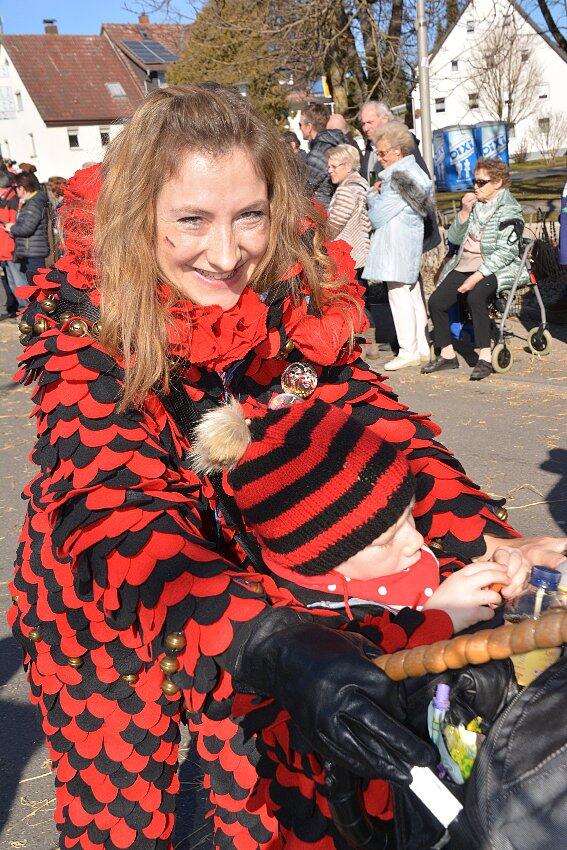 Bild 33: Bilder vom Narrentreffen der Urviecher-Zunft Bad Dürrheim: Großer Festumzug (1)