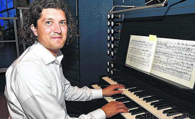 Manuel Blessing aus Tennenbronn wird das Konzert an der Orgel begleiten.