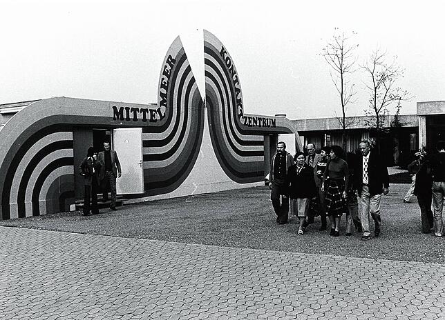 1973: Das Mittelmeerzentrum wird eröffnet. Besucher könne sich erstmals über maritime Reiseanbieter und die Mittelmeerländer informieren.