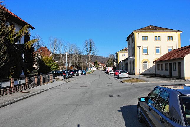 Die Sanierung des Bahnhofs und die städtebauliche Neugestaltung der Bahnhofstraße gehören zu den Zukunftsaufgaben der Gemeinde ...