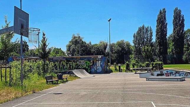 Die Oberfläche des Skateplatzes soll optimiert, das heißt geschliffen und Elemente erneuert werden.