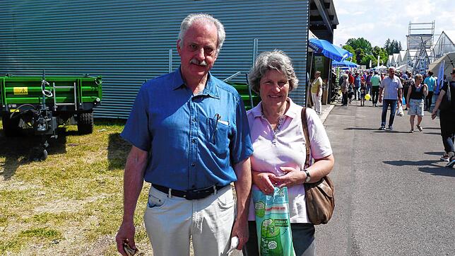 Joachim und Anette Kaspar wollten eigentlich zur Weinprobe. Doch bevor es dort hin geht, hat das Ehepaar einige Haushaltsgegenstände ...