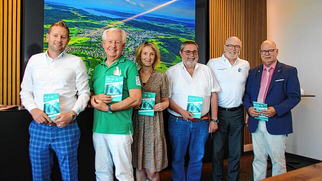 Christopher Kammerer (Sponsor), Werner Gaiser (Stellvertretender Vorsitzender Krankenhaus-Förderverein), Bürgermeisterin Susen Katter, ...