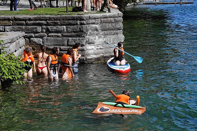 Die Letzte Generation verlegte ihre Demo ins Wasser.