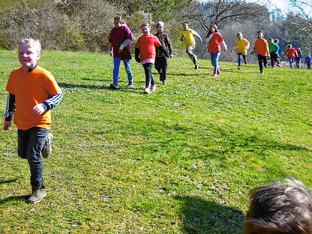 Die Kinder beim Sponsorenlauf