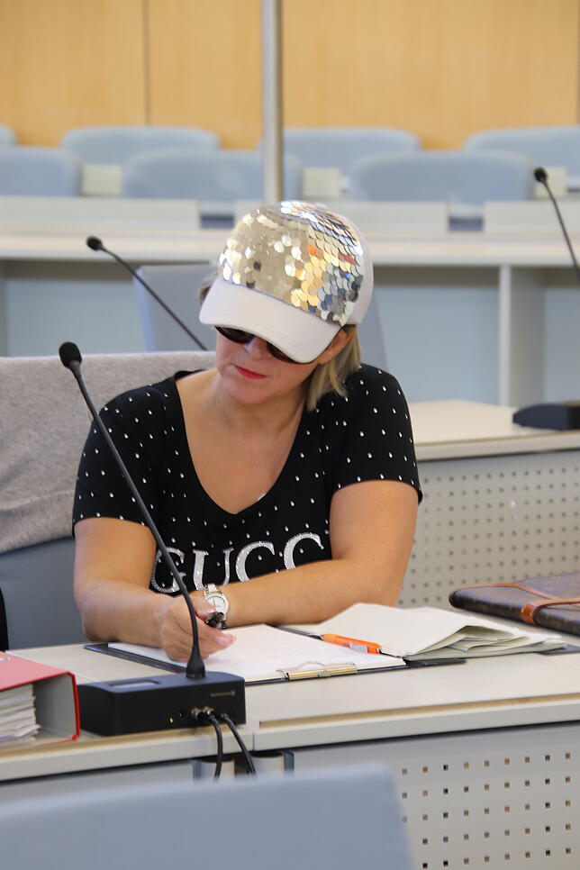 Perihan S. (48), Sarahs Schwiegermutter, muss sich auch vor Gericht verantworten.