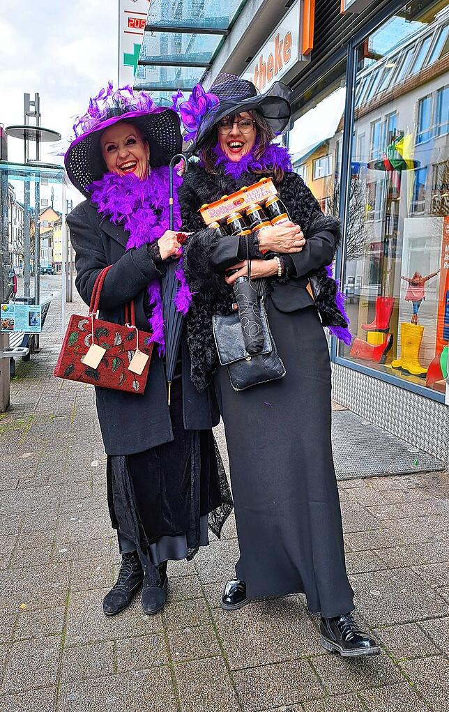 Bild 3: Fasnacht-Bilder aus Bad Säckingen: Wiiber treiben ihr Unwesen am schmutzigen Donnerstag – jetzt ansehen!