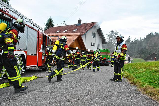Bild 16: Gelungene und herausfordernde Probe der Feuerwehr Herrischried