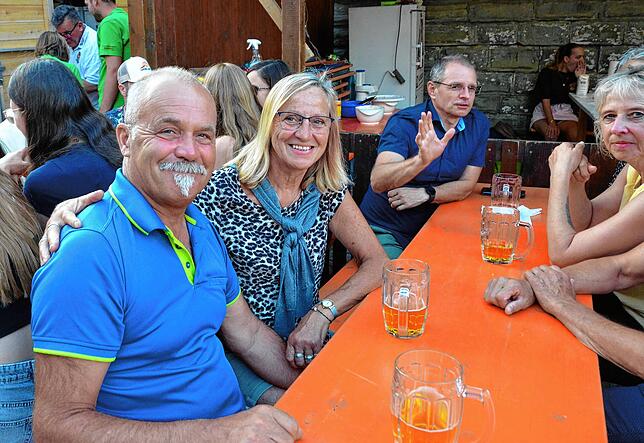 Bild 5: Reges Treiben beim Stadtfest am Samstagabend und Sonntagmorgen