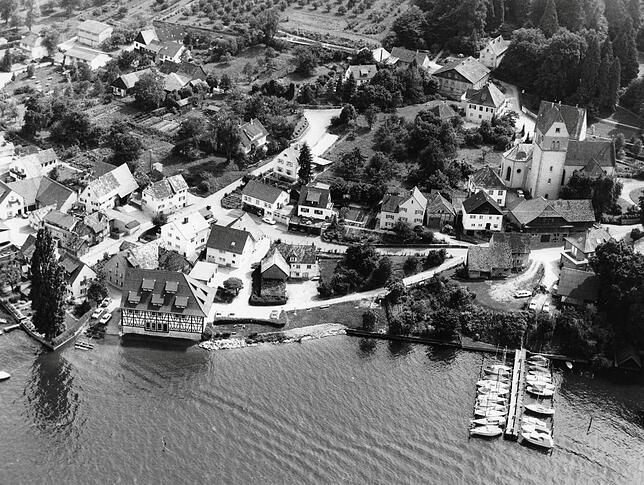 Juli 1979: Hier ist die Bomaner Kirche St. Peter und Paul zu sehen.