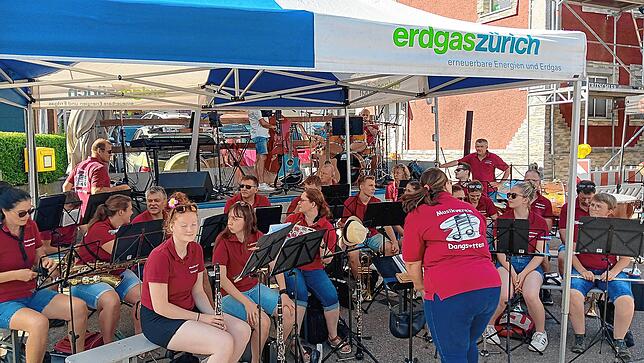 Bild 26: So schön wird beim Dorffest in Dangstetten gefeiert