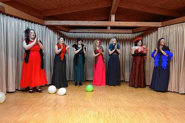 Bild 38: Frauenfasnacht in Görwihl: Der Großangriff auf deine Lachmuskeln!