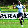 Dawid Armanowski vom SV Buch hat mit seiner Fairplay-Aktion beim 4:0 im Derby gegen den SV Waldhaus nicht nur einen Gegenspieler vor ...
