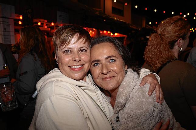 Bild 22: Wollmatinger Dorffest 2025: Wilde Engel bringen Stimmung und Partyfeeling pur