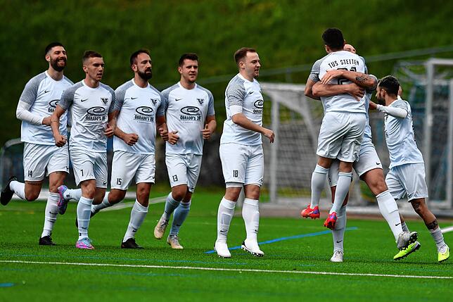 Bild 1: TuS Stetten besiegt Verfolger FC Hauingen mit 2:1 &ndash; und wir haben Bilder!