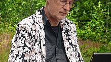 Als Ruheständler wird Michael Neymeyer vielleicht öfter bei Open-Air-Veranstaltungen auftreten, wie jüngst beim Klingenden Wald auf dem ...