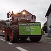 Traktoren fahren am 8. Januar 2024 hupend und blinkend durch Laufenburg. Ein Jahr nach Beginn der Proteste gegen die Agrarpolitik der ...