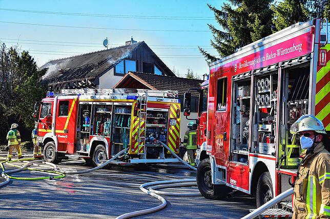 Bild 5: Statt Unkraut fast das Haus abgefackelt