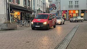 Bild : Bus auf Bestellung kommt an