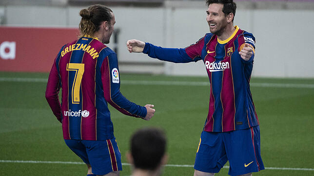 Freuen sich Lionel Messi (rechts) und Antoine Griezmann hier etwa auf das Trainingslager im Schwarzwald ?