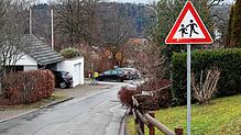 In den engen Straßen in Wiechs gibt es keine Gehwege. Bild: Thomas Winckelmann