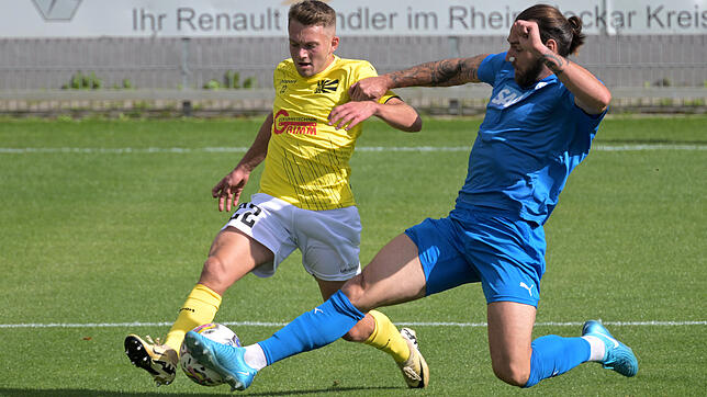 Leon Albrecht (links) ist beim Kellerduell in Frankfurt wieder im Villinger Kader.