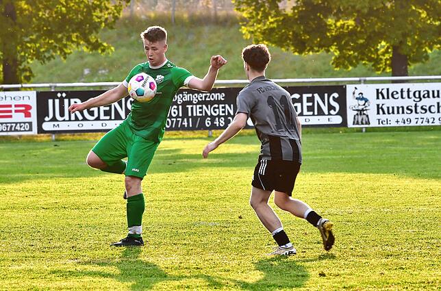 Bild 9: FC Hochrhein verteidigt beim SC Lauchringen den Küssaburgpokal – wir haben Fotos!