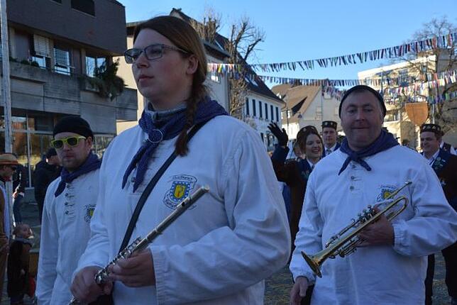 Bild 19: Bilder vom Narrentreffen der Urviecher-Zunft Bad Dürrheim: Großer Festumzug (5)