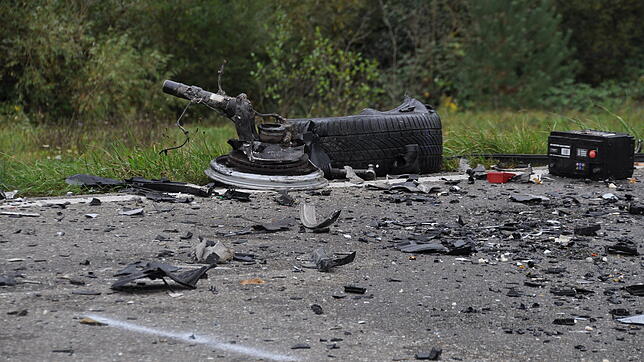 Ein Trümmerfeld war die B317 bei Maulburg nach einem tödlichen Unfall am Dienstagmittag.