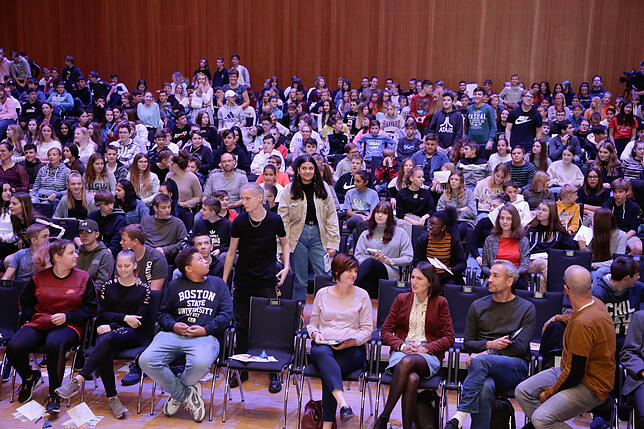 Bild 8: #ichvertraueFakten &ndash; Alle Bilder zum Auftakt des SÜDKURIER-Medienprojekts Klasse! in der Singener Stadthalle