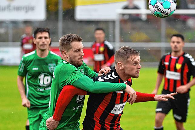 Bild 11: FSV Rheinfelden bleibt mit dem 3:2-Erfolg gegen den FC Freiburg-St. Georgen auch im 13. Saisonspiel unbesiegt &ndash; und wir haben Bilder!