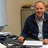Der Böhringer Ortsvorsteher Bernhard Diehl, hier in seinem Büro im Rathaus, spricht über Projekte, Pläne und Probleme im neuen Jahr.