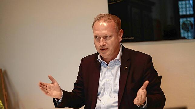 Jan Zeitler, Oberbürgermeister von Überlingen, im Interview – 100 Tage nach der Vereidigung auf seine zweite Amtszeit.