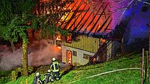 Wenn die Feuerwehr zu einem Gebäudebrand gerufen wird, bleibt der Einsatz kostenlos. Wer aber eine Ölspur verursacht, muss für die ...