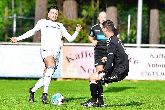 Bild 10: SV 08 Laufenburg verliert bei Spitzenreiter VfR Hausen mit 0:2 &ndash; und wir haben Bilder!