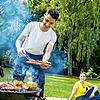 Grillen im Park? Das ist nur mancherorts erlaubt. Meistens gilt: Nur an ausgewiesenen Grillplätzen. Und selbst die sind zurzeit oft ...