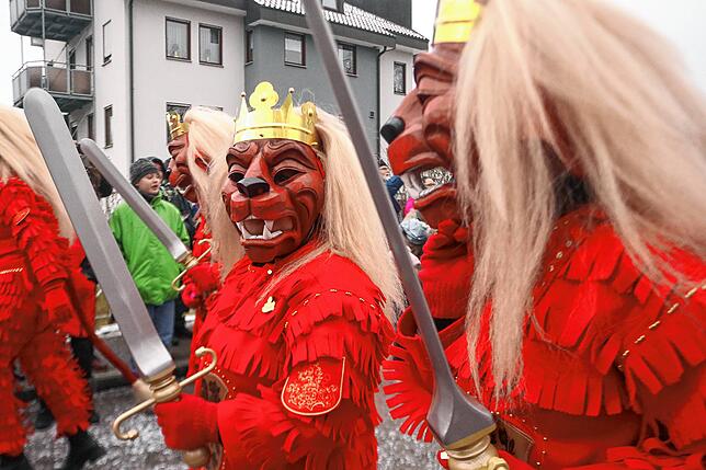 Bild 1: 29 Gruppen beim Jubiläumsumzug in Mühlhofen