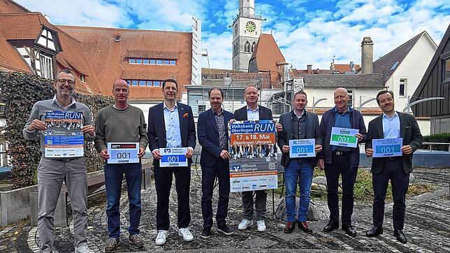 Sie freuen sich auf den dritten „Volksbank Überlingen Run“ (von links): Organisator Markus Duffner, Joost Teelen (La Cucina),Markus Ott ...